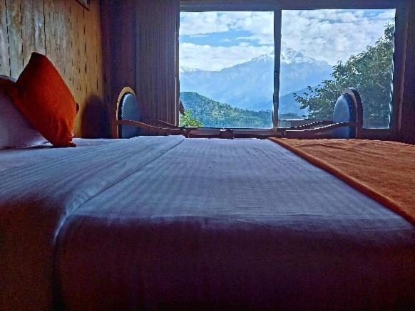 Himalayan Deurali Resort Pokhara Luaran gambar