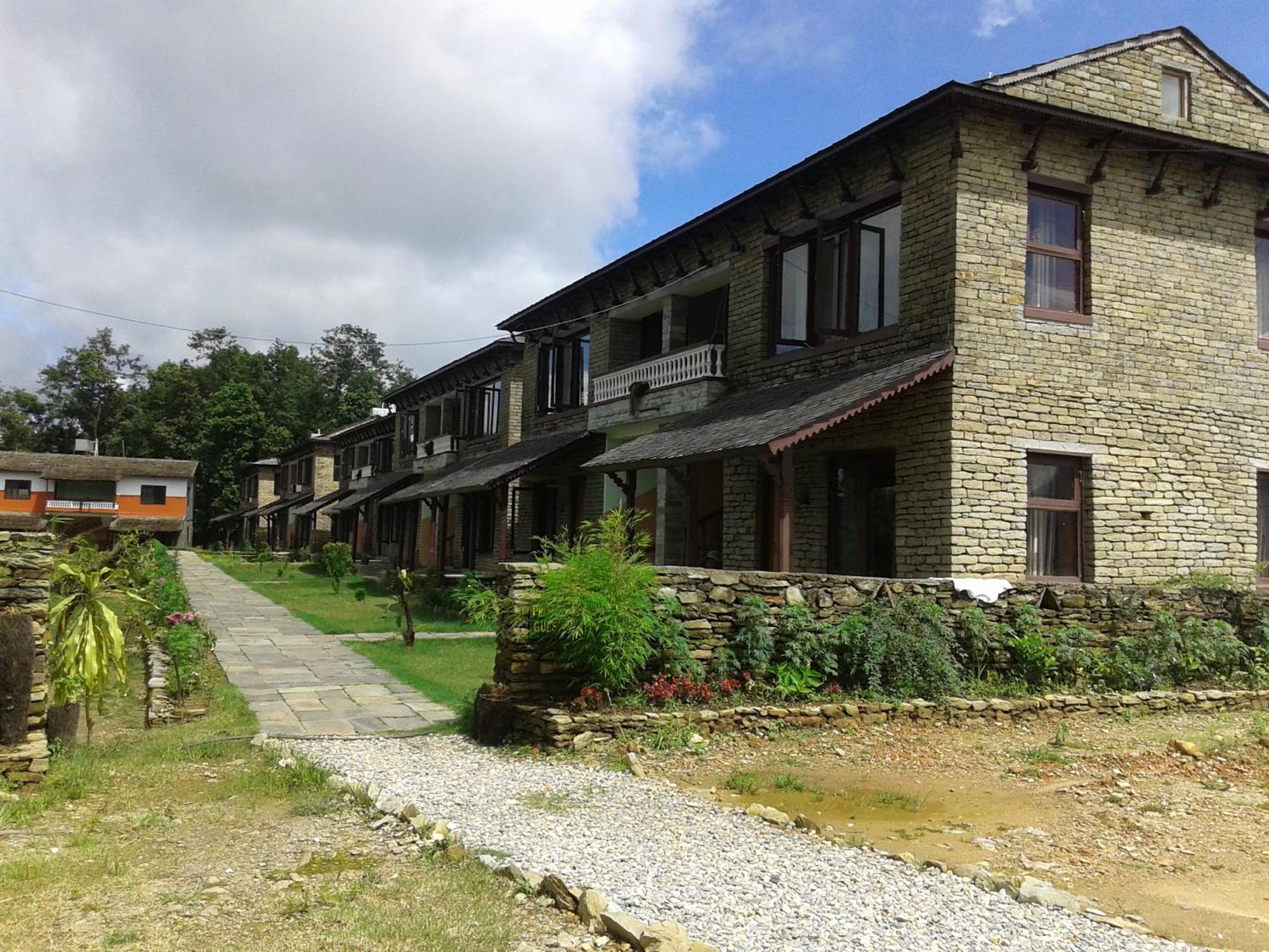 Himalayan Deurali Resort Pokhara Luaran gambar