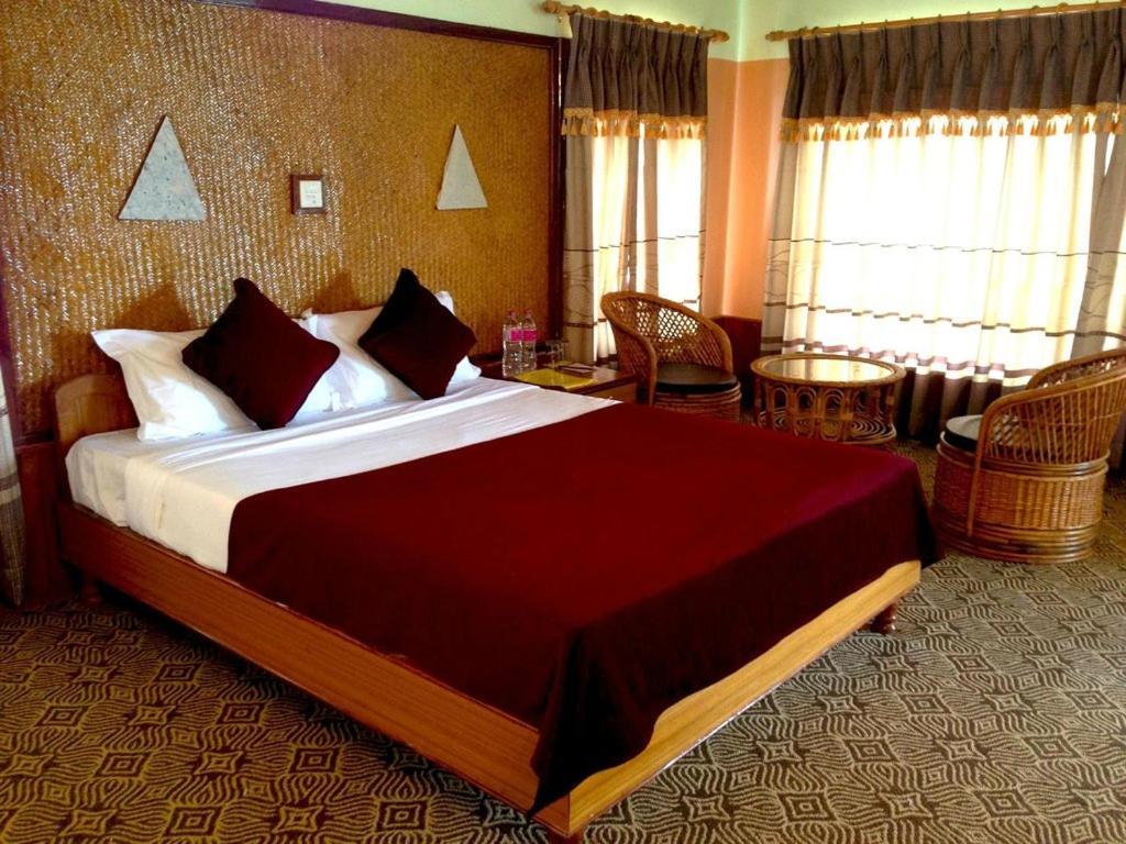 Himalayan Deurali Resort Pokhara Luaran gambar