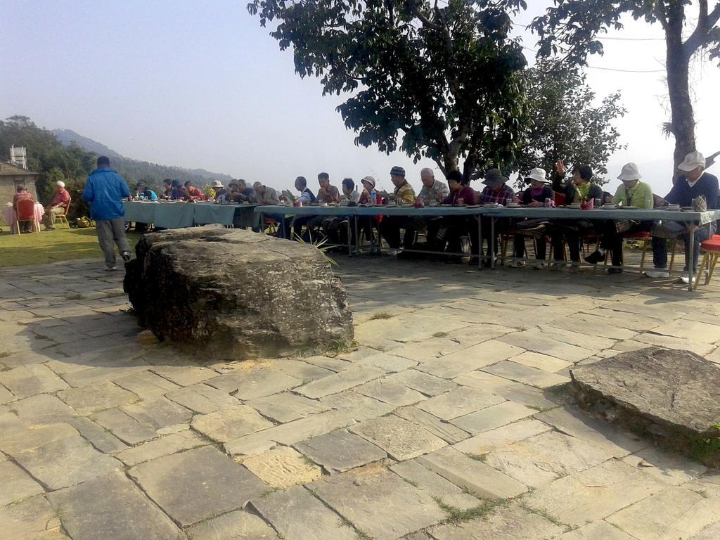 Himalayan Deurali Resort Pokhara Luaran gambar